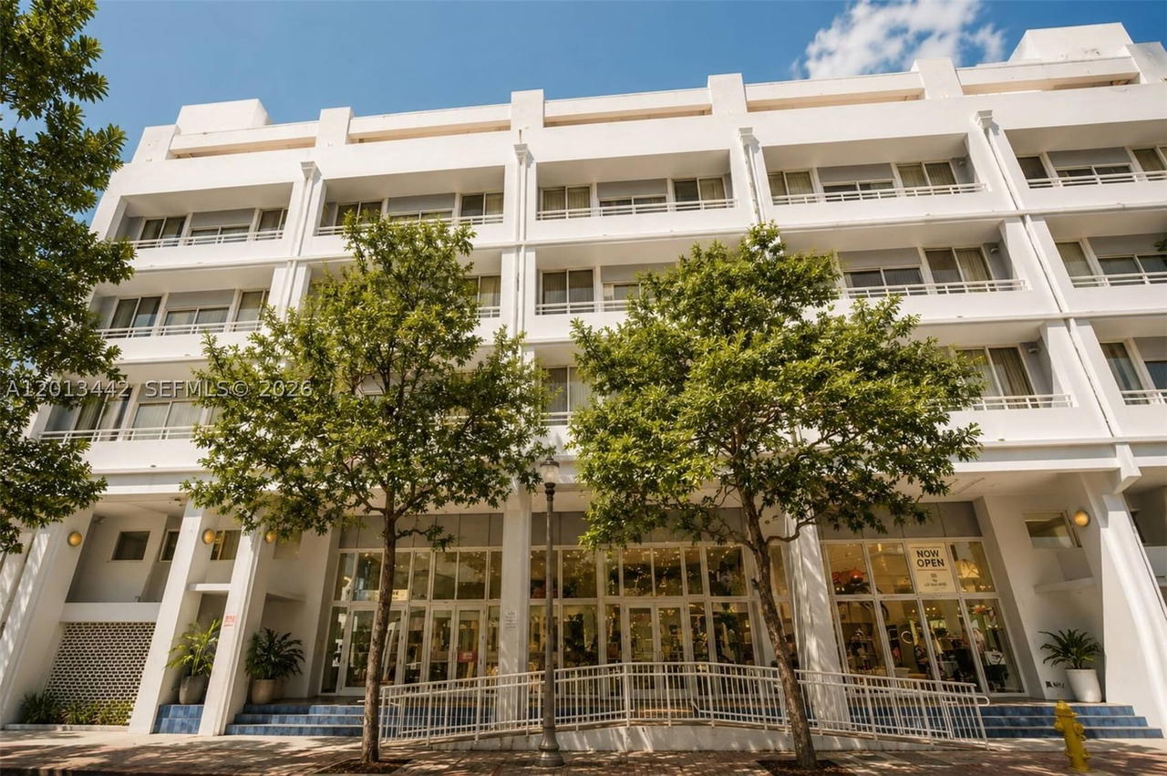 Real estate property located at 3250 Grand Ave #307, Miami-dade, Cocostyle @ 3250 Grand Av, Miami, FL
