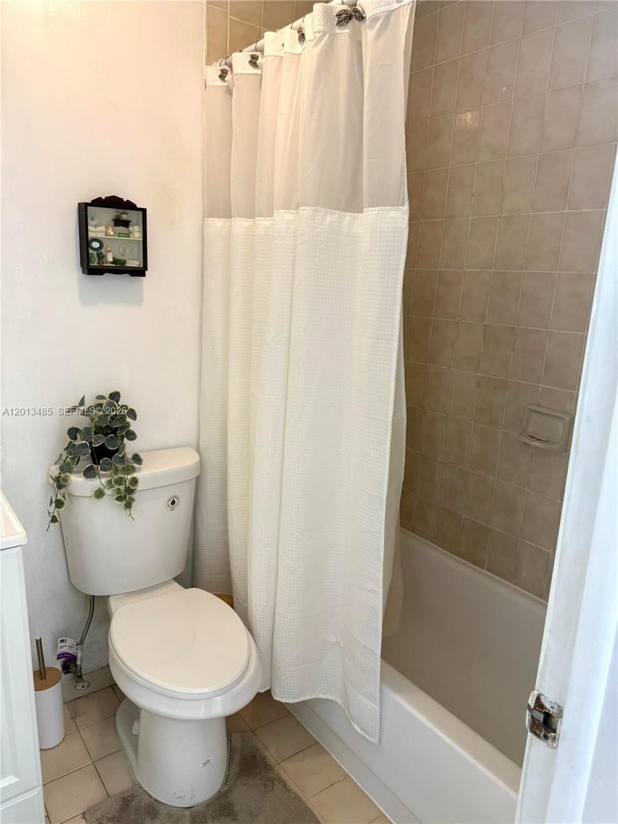 Real estate property located at 10330 154th Cir Ct #51, Miami-dade, Chateaubleau At Hammocks, Miami, FL