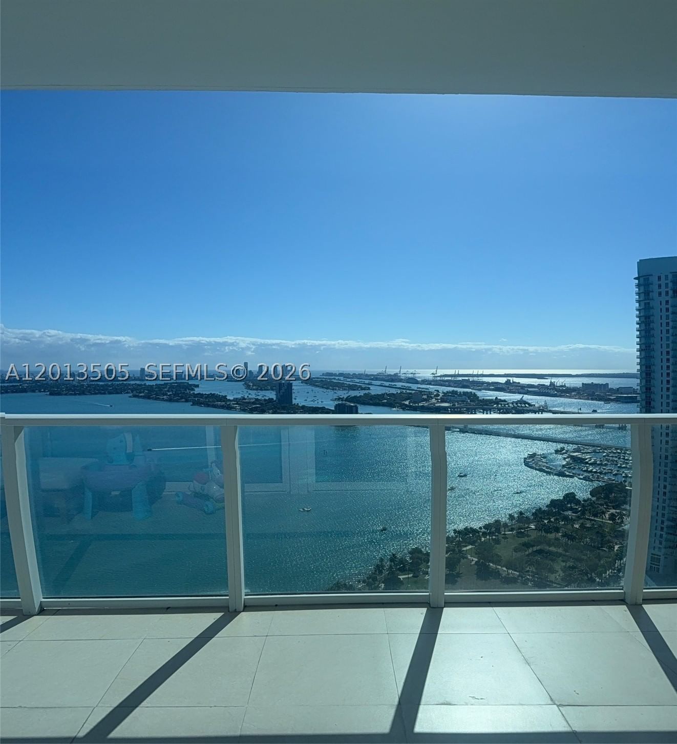 Real estate property located at 2020 Bayshore Dr #3804, Miami-dade, Paramount Bay Condo, Miami, FL