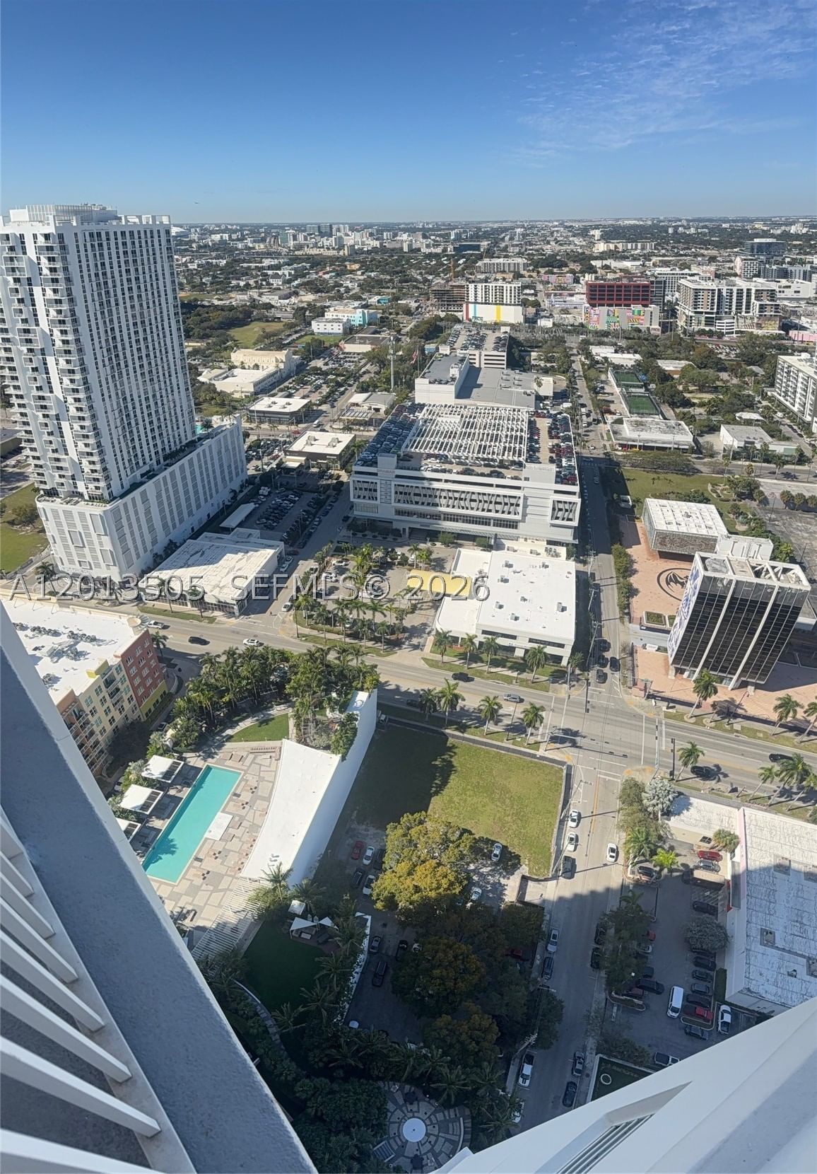 Real estate property located at 2020 Bayshore Dr #3804, Miami-dade, Paramount Bay Condo, Miami, FL