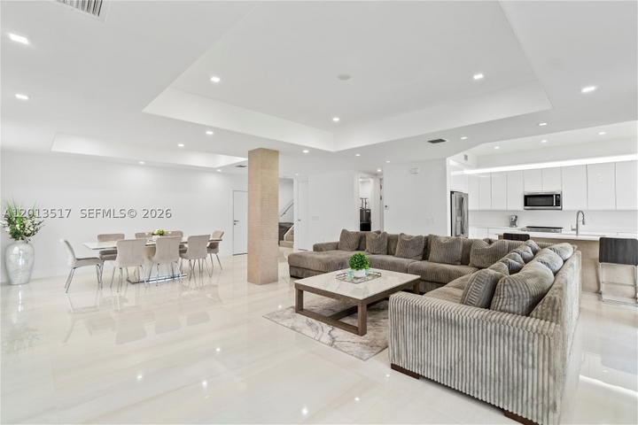 Real estate property located at 3188 211th Ter, Miami-dade, Aventura Lakes - Phase Ii, Aventura, FL