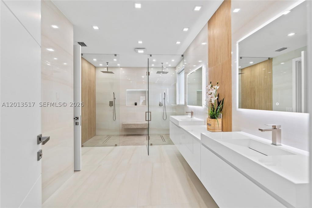 Real estate property located at 3188 211th Ter, Miami-dade, Aventura Lakes - Phase Ii, Aventura, FL