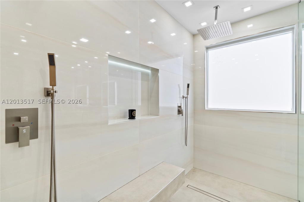 Real estate property located at 3188 211th Ter, Miami-dade, Aventura Lakes - Phase Ii, Aventura, FL