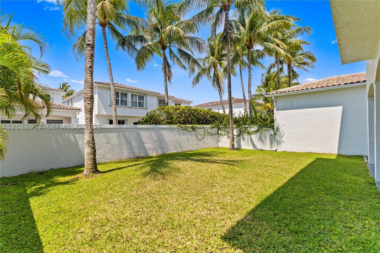 Real estate property located at 3188 211th Ter, Miami-dade, Aventura Lakes - Phase Ii, Aventura, FL