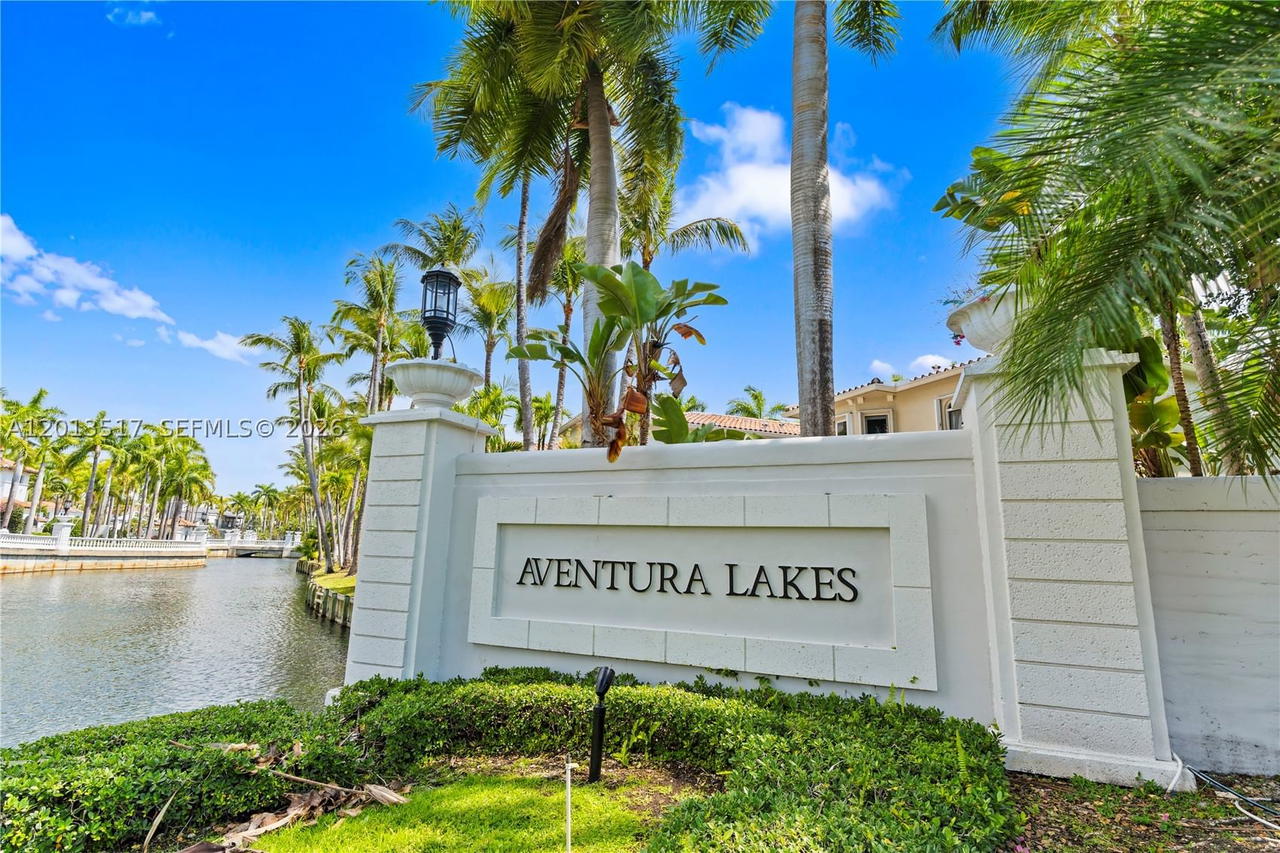 Real estate property located at 3188 211th Ter, Miami-dade, Aventura Lakes - Phase Ii, Aventura, FL