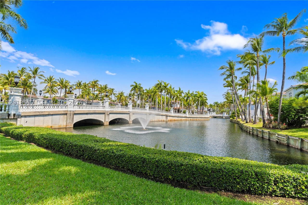 Real estate property located at 3188 211th Ter, Miami-dade, Aventura Lakes - Phase Ii, Aventura, FL