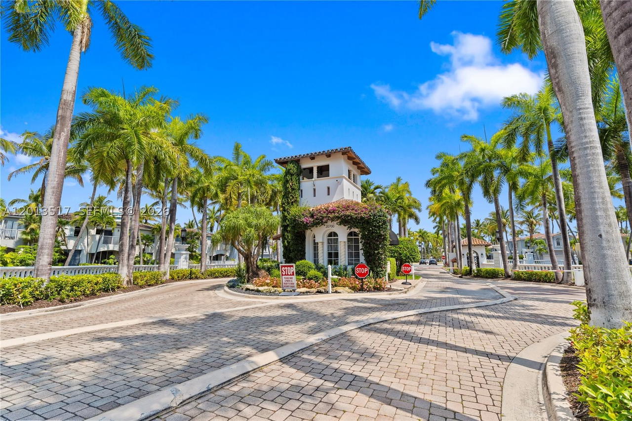 Real estate property located at 3188 211th Ter, Miami-dade, Aventura Lakes - Phase Ii, Aventura, FL