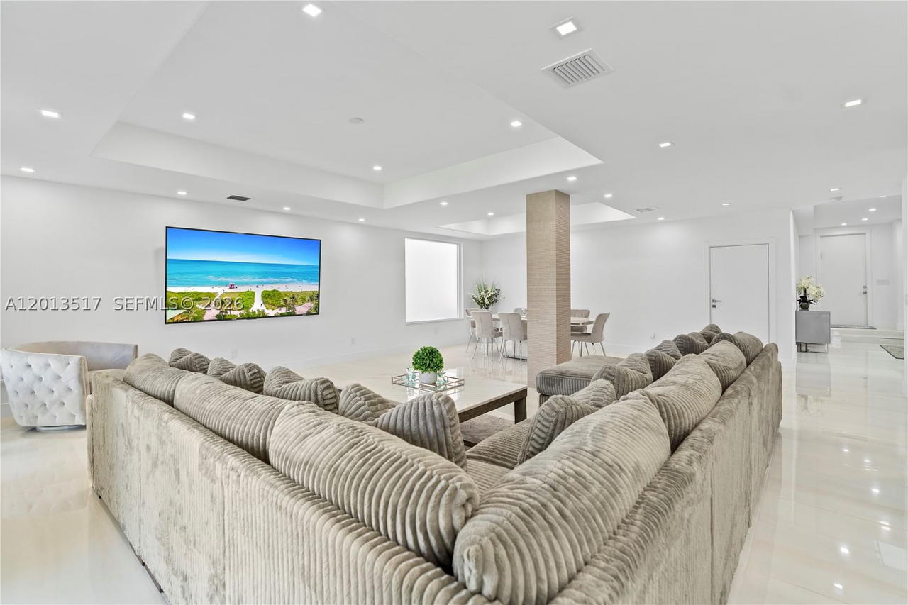 Real estate property located at 3188 211th Ter, Miami-dade, Aventura Lakes - Phase Ii, Aventura, FL