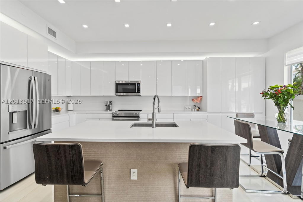 Real estate property located at 3188 211th Ter, Miami-dade, Aventura Lakes - Phase Ii, Aventura, FL