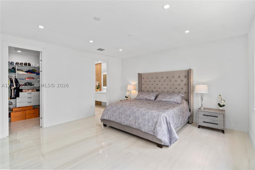 Real estate property located at 3188 211th Ter, Miami-dade, Aventura Lakes - Phase Ii, Aventura, FL