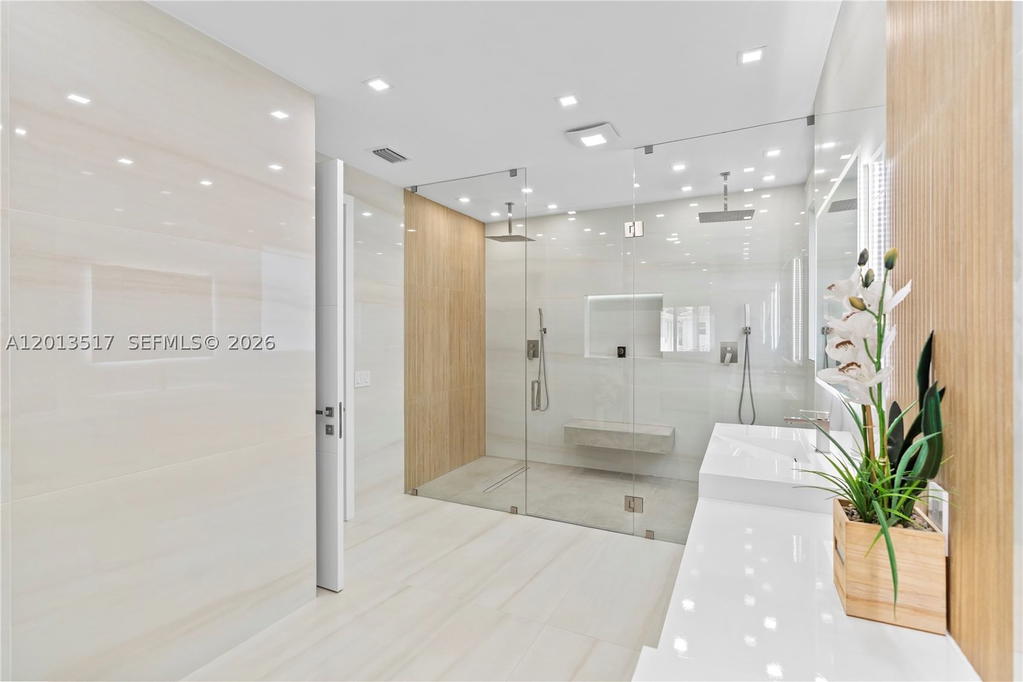 Real estate property located at 3188 211th Ter, Miami-dade, Aventura Lakes - Phase Ii, Aventura, FL