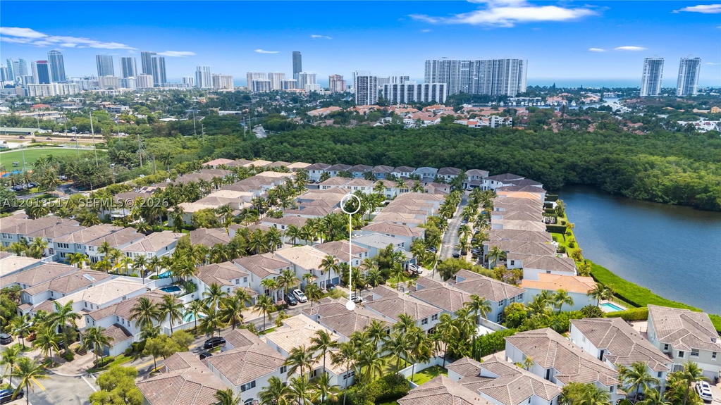 Real estate property located at 3188 211th Ter, Miami-dade, Aventura Lakes - Phase Ii, Aventura, FL