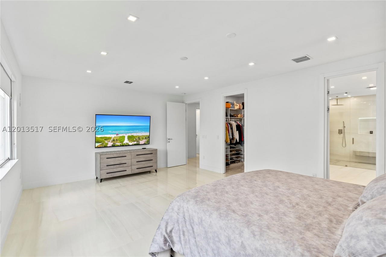 Real estate property located at 3188 211th Ter, Miami-dade, Aventura Lakes - Phase Ii, Aventura, FL