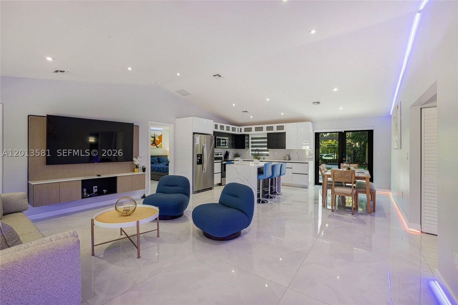 Real estate property located at 2406 Gulfstream Ln, Broward, Lauderdale Isles No 2, Fort Lauderdale, FL
