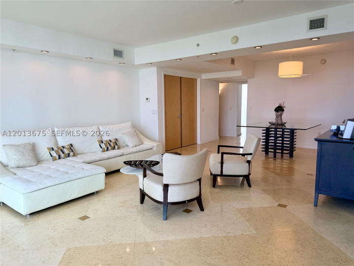 Real estate property located at 19400 Turnberry Way #731, Miami-dade, The Parc At Turnberry Isl, Aventura, FL