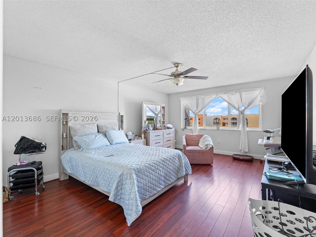 Real estate property located at 6950 Miami Gardens Dr #2-506, Miami-dade, Coral Gate East Condo, Hialeah, FL