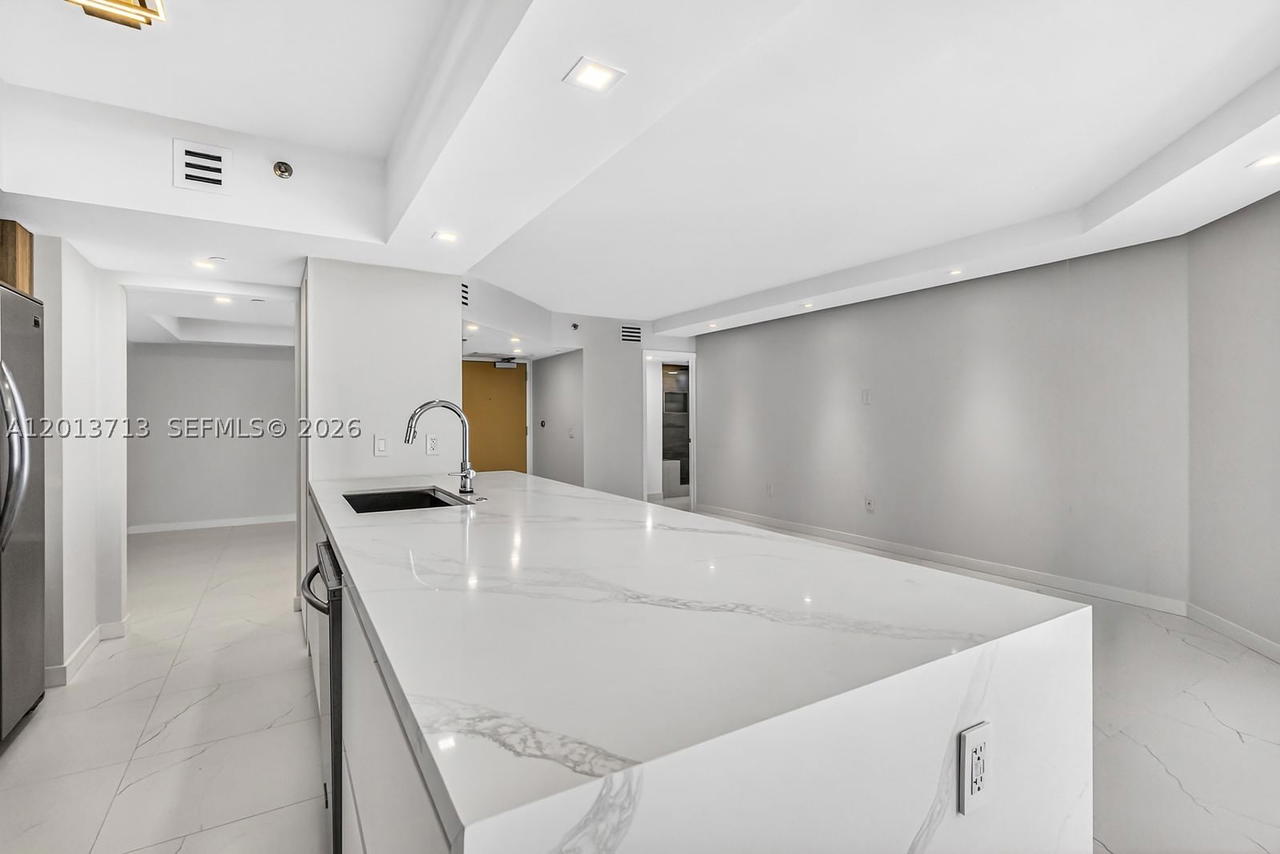 Real estate property located at 16445 Collins Ave #922, Miami-dade, Oceania Ii Condo, Sunny Isles Beach, FL