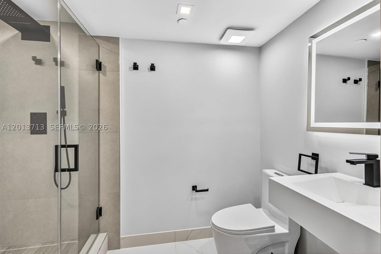 Real estate property located at 16445 Collins Ave #922, Miami-dade, Oceania Ii Condo, Sunny Isles Beach, FL