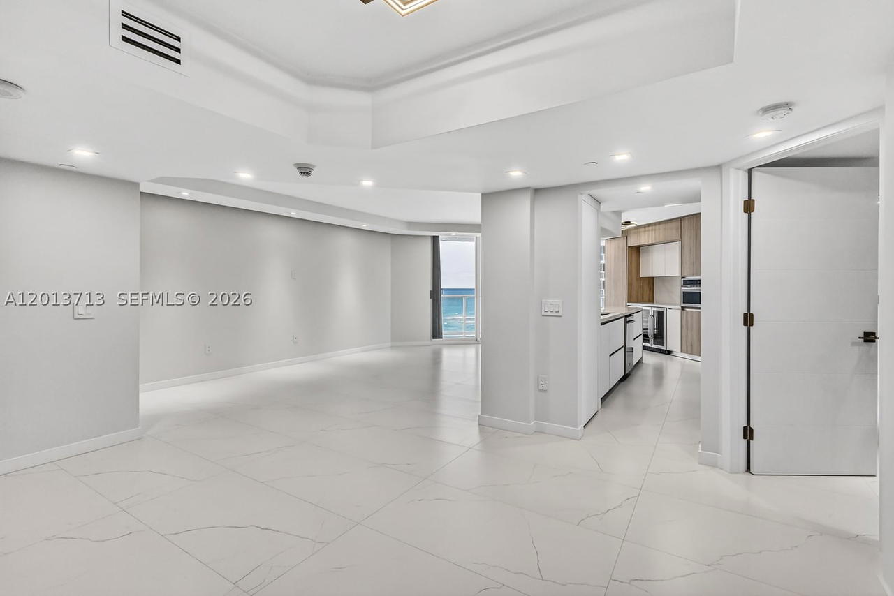 Real estate property located at 16445 Collins Ave #922, Miami-dade, Oceania Ii Condo, Sunny Isles Beach, FL