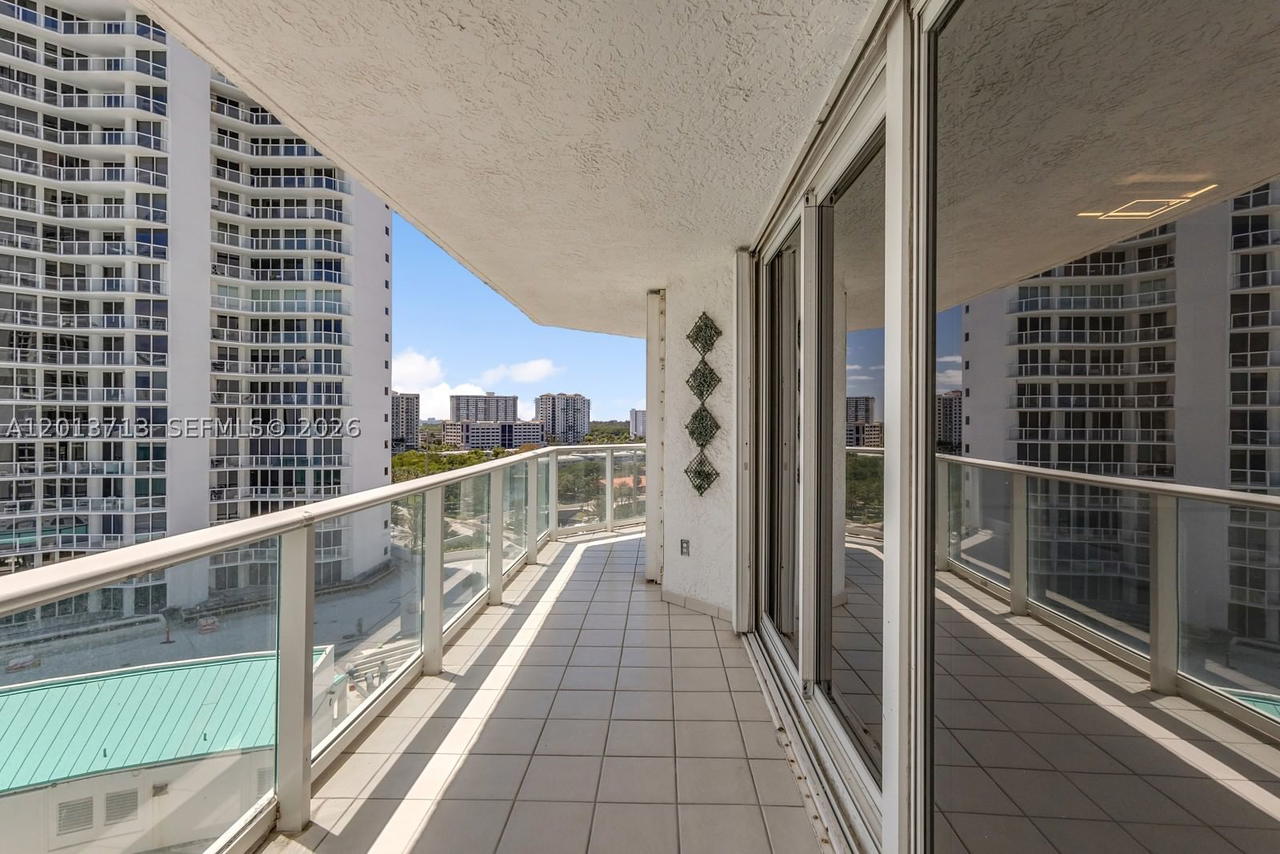 Real estate property located at 16445 Collins Ave #922, Miami-dade, Oceania Ii Condo, Sunny Isles Beach, FL