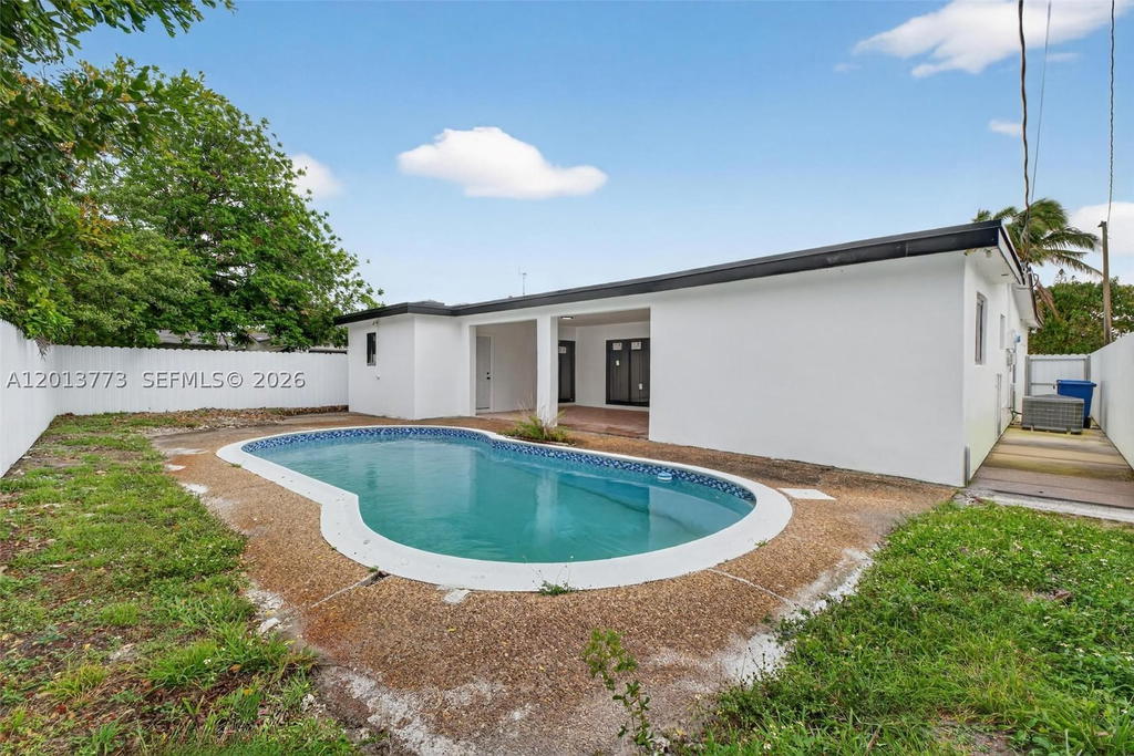 Real estate property located at 7311 Fairway Blvd, Broward, Miramar Park Fourth Add, Miramar, FL
