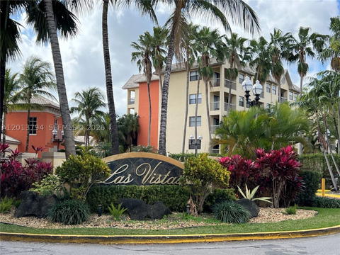Real estate property located at 8373 Lake Dr #202, Miami-dade, Las Vistas At Doral Condo, Doral, FL
