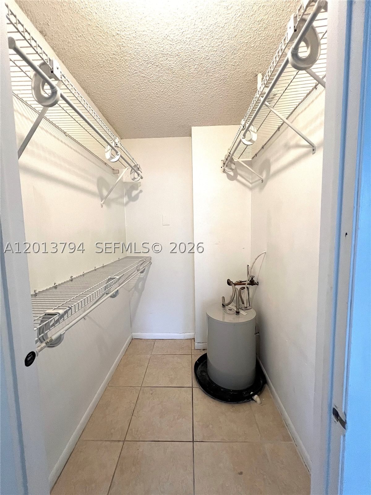 Real estate property located at 8373 Lake Dr #202, Miami-dade, Las Vistas At Doral Condo, Doral, FL