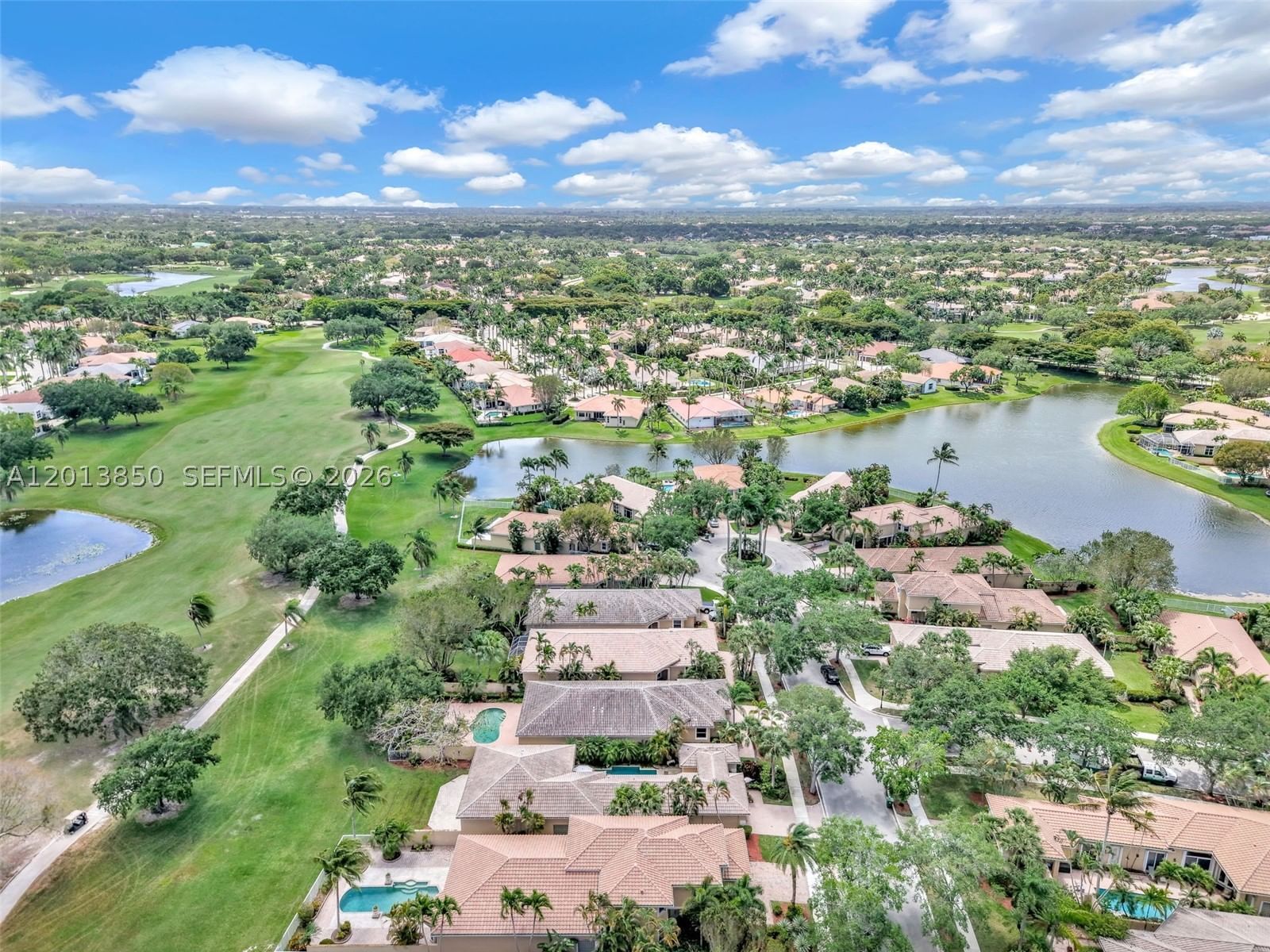 Real estate property located at 2468 Bay Isle Court, Broward, Sector 7 - Parcels F G H, Weston, FL