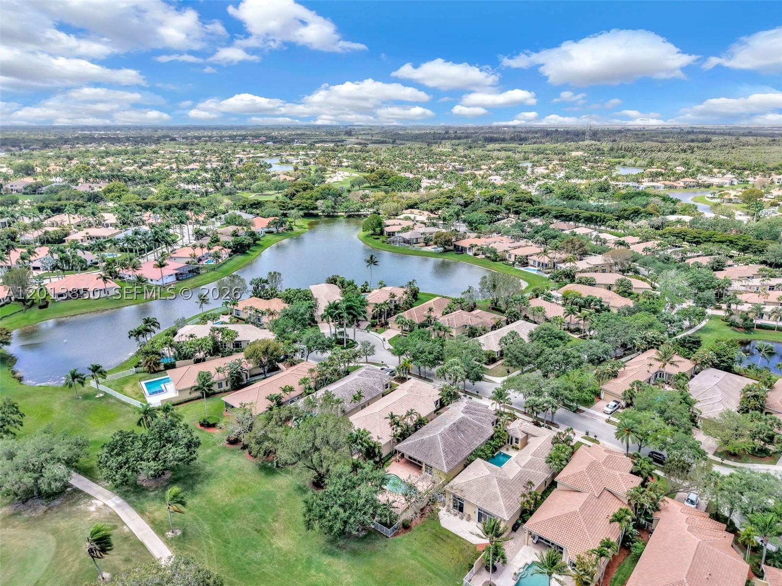 Real estate property located at 2468 Bay Isle Court, Broward, Sector 7 - Parcels F G H, Weston, FL