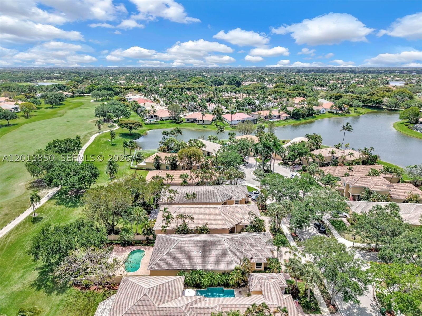 Real estate property located at 2468 Bay Isle Court, Broward, Sector 7 - Parcels F G H, Weston, FL