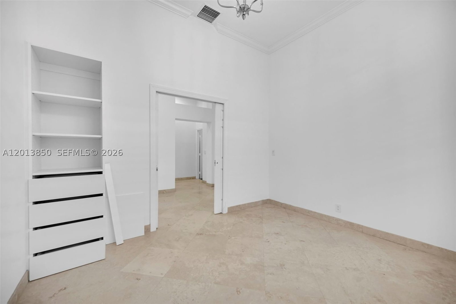 Real estate property located at 2468 Bay Isle Court, Broward, Sector 7 - Parcels F G H, Weston, FL
