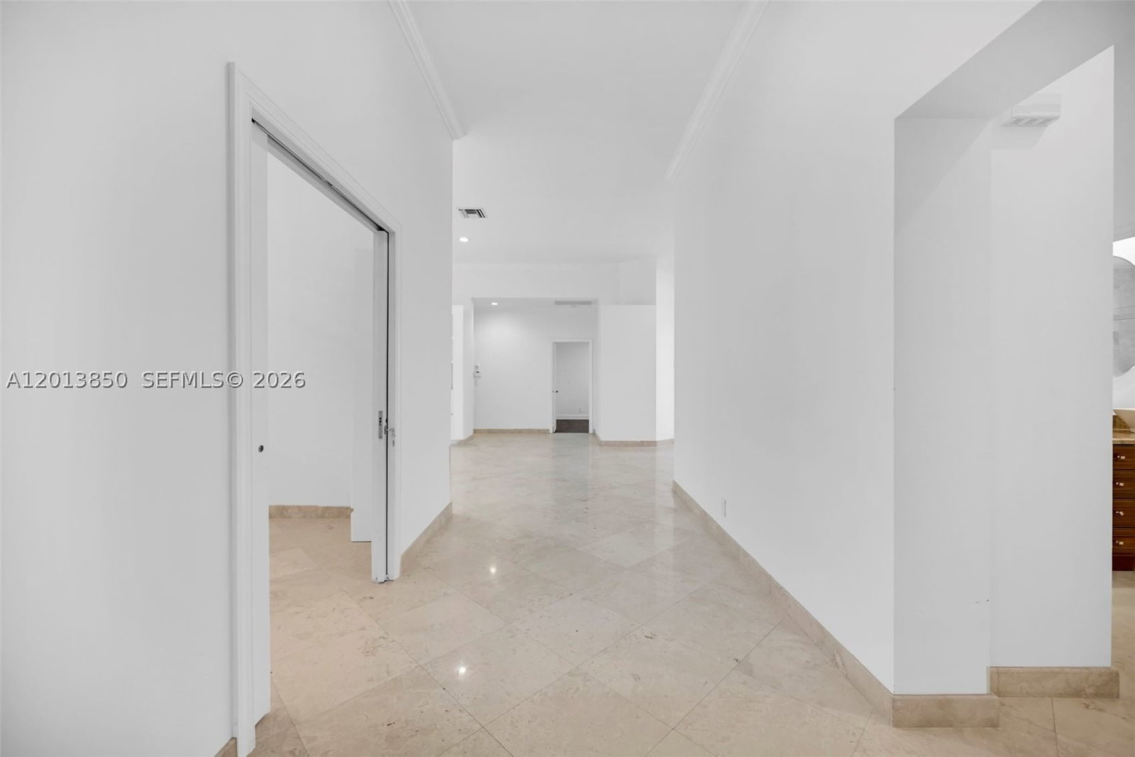 Real estate property located at 2468 Bay Isle Court, Broward, Sector 7 - Parcels F G H, Weston, FL