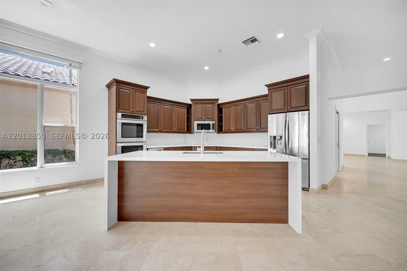Real estate property located at 2468 Bay Isle Court, Broward, Sector 7 - Parcels F G H, Weston, FL