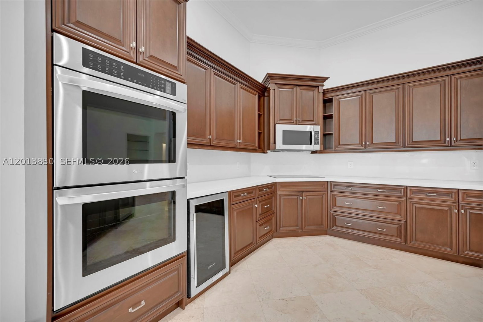 Real estate property located at 2468 Bay Isle Court, Broward, Sector 7 - Parcels F G H, Weston, FL