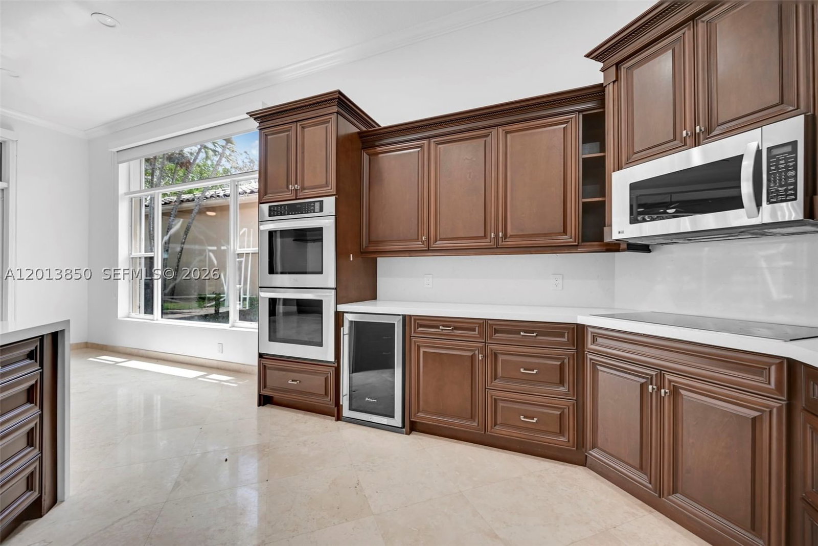 Real estate property located at 2468 Bay Isle Court, Broward, Sector 7 - Parcels F G H, Weston, FL