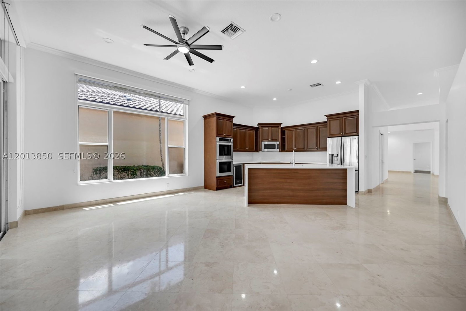 Real estate property located at 2468 Bay Isle Court, Broward, Sector 7 - Parcels F G H, Weston, FL