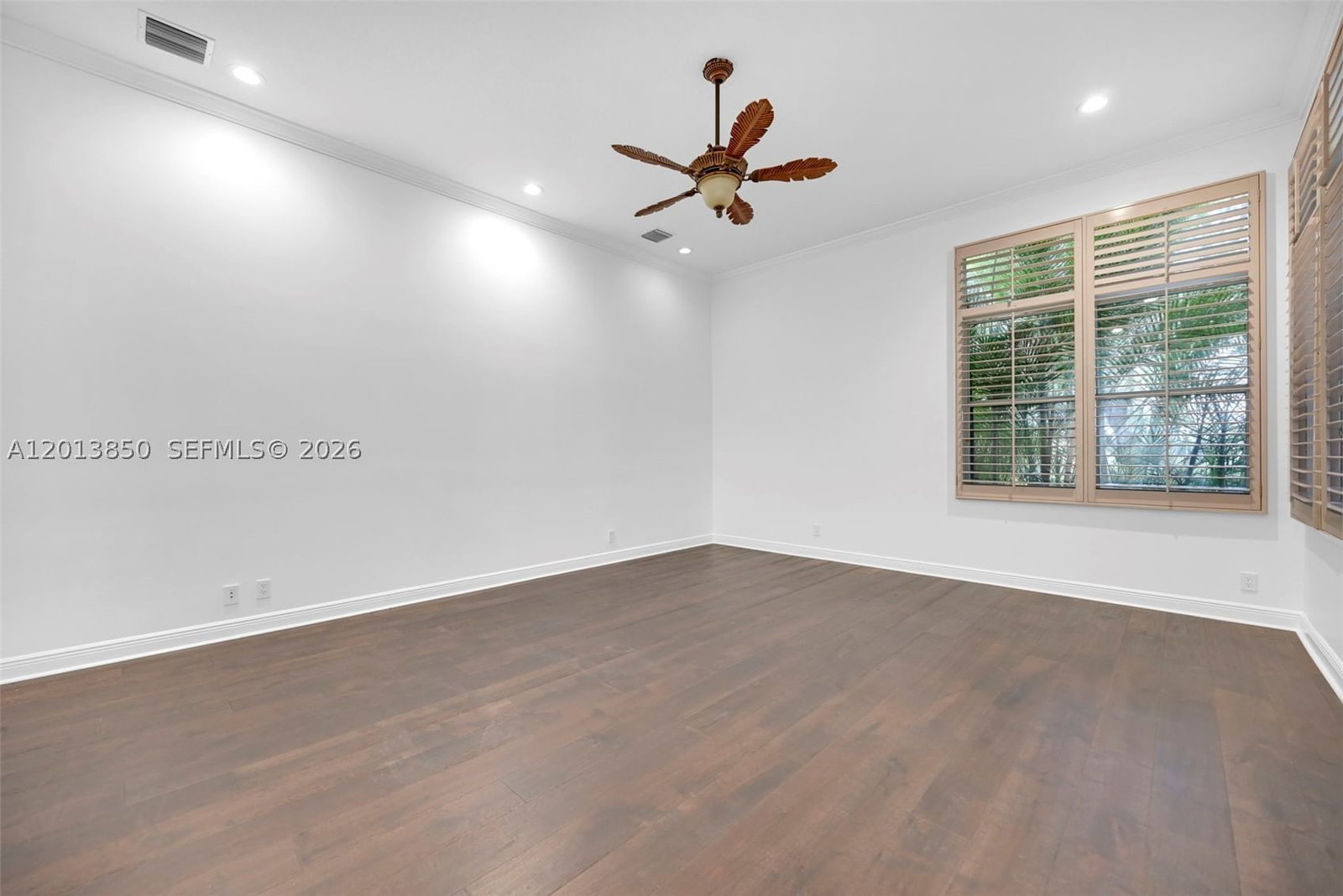 Real estate property located at 2468 Bay Isle Court, Broward, Sector 7 - Parcels F G H, Weston, FL