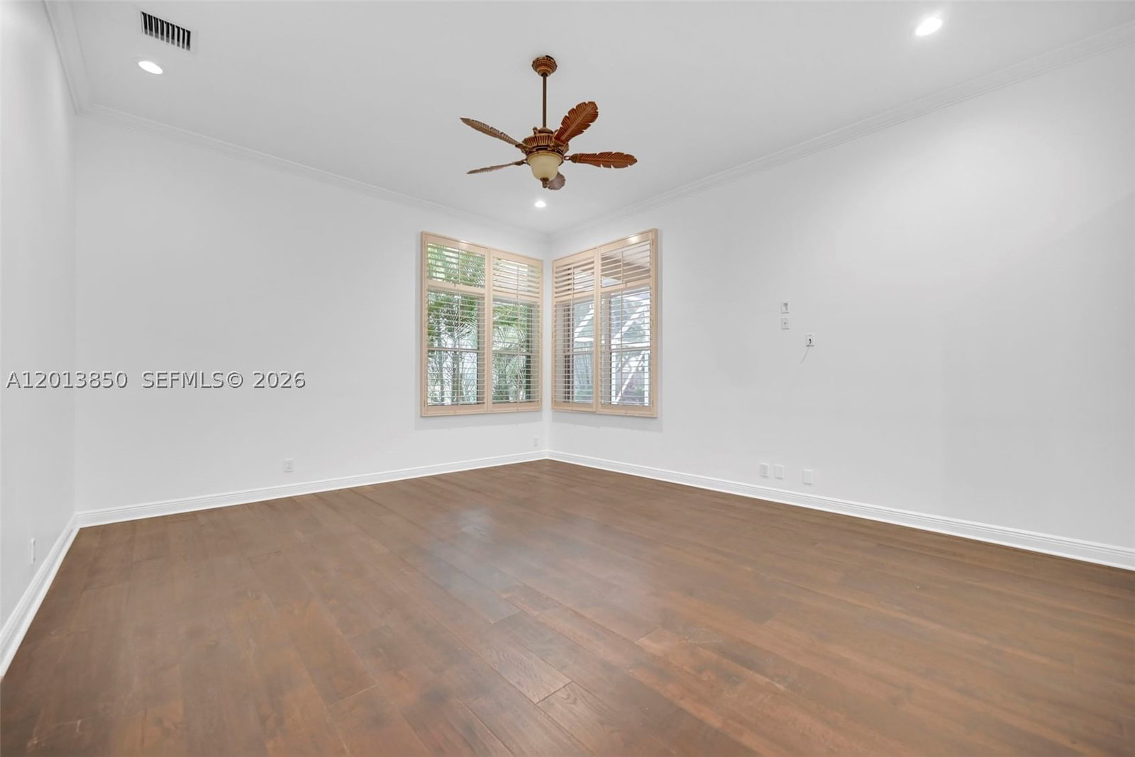 Real estate property located at 2468 Bay Isle Court, Broward, Sector 7 - Parcels F G H, Weston, FL