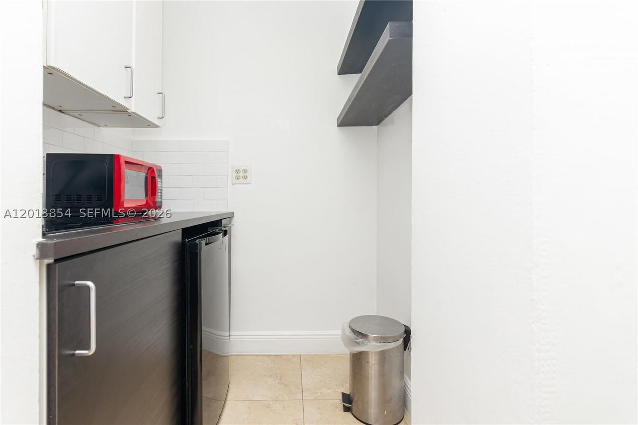 Real estate property located at 5445 Collins Ave #627, Miami-dade, Castle Beach Club Condo, Miami Beach, FL