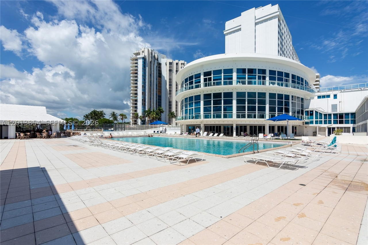 Real estate property located at 5445 Collins Ave #627, Miami-dade, Castle Beach Club Condo, Miami Beach, FL