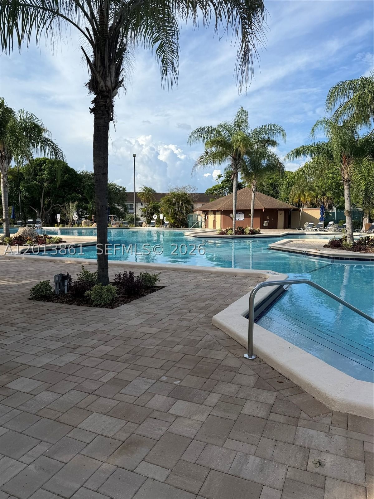 Real estate property located at 7024 114th Pl A-52, Miami-dade, Snapper Village Ph 2 Sec, Miami, FL