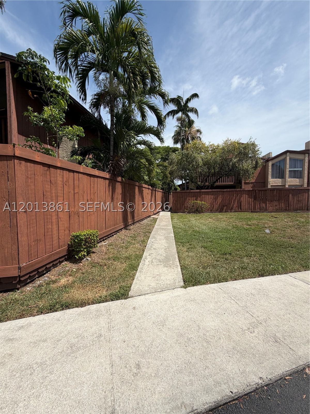 Real estate property located at 7024 114th Pl A-52, Miami-dade, Snapper Village Ph 2 Sec, Miami, FL