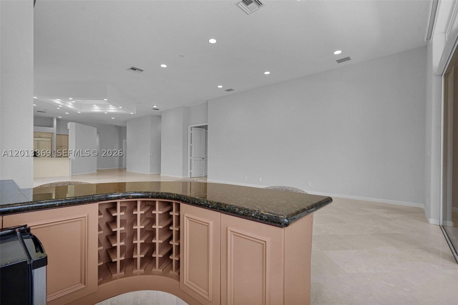 Real estate property located at 2456 Bay Isle Court, Broward, Sector 7 - Parcels F G H, Weston, FL