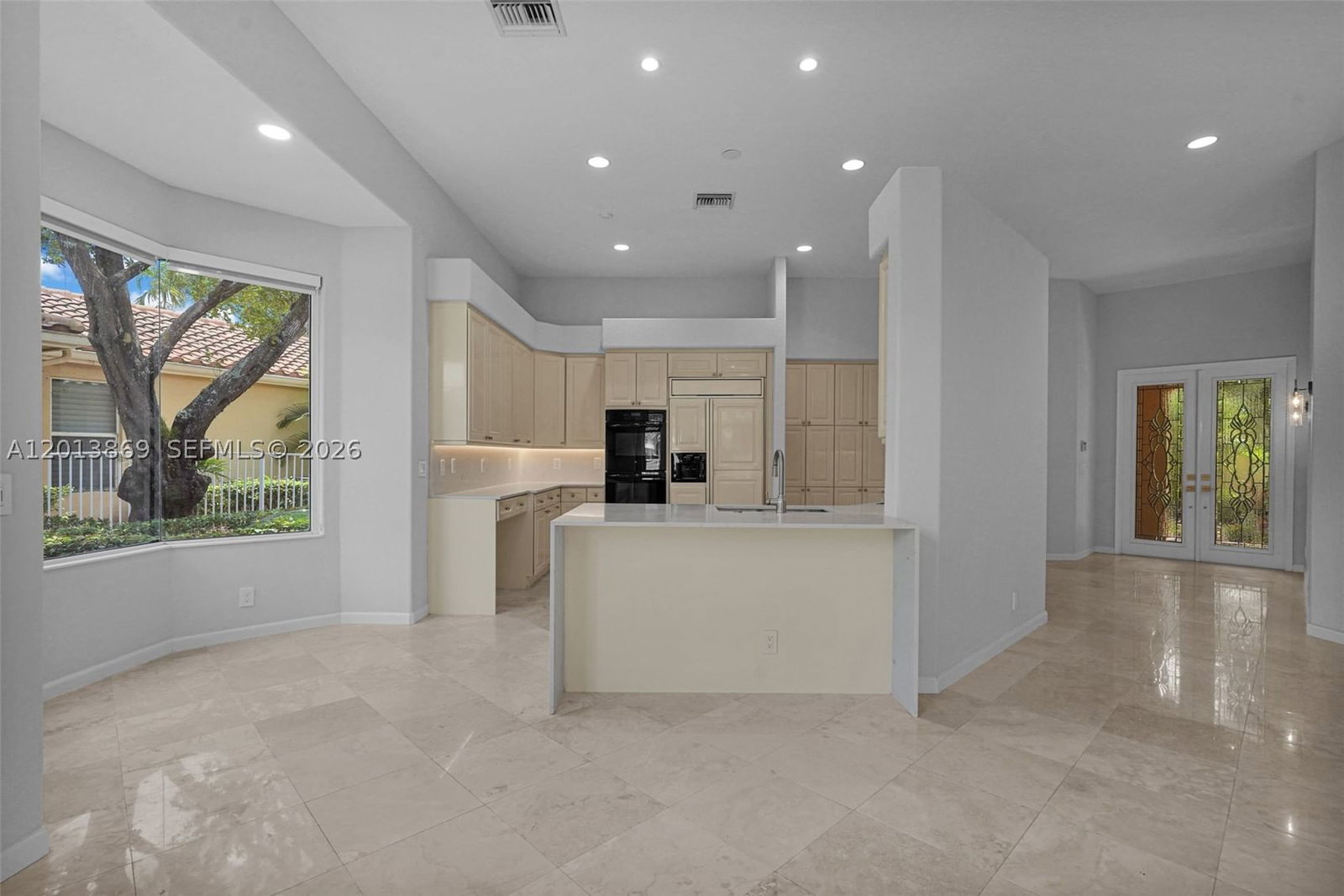 Real estate property located at 2456 Bay Isle Court, Broward, Sector 7 - Parcels F G H, Weston, FL