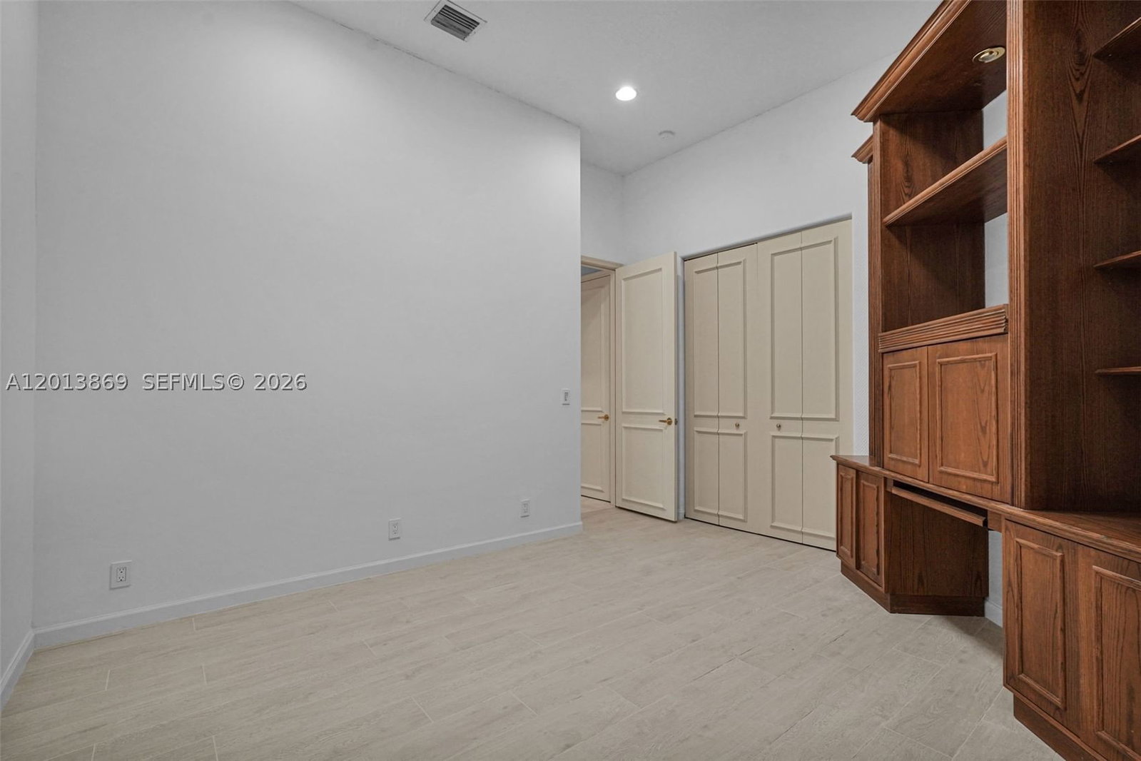 Real estate property located at 2456 Bay Isle Court, Broward, Sector 7 - Parcels F G H, Weston, FL