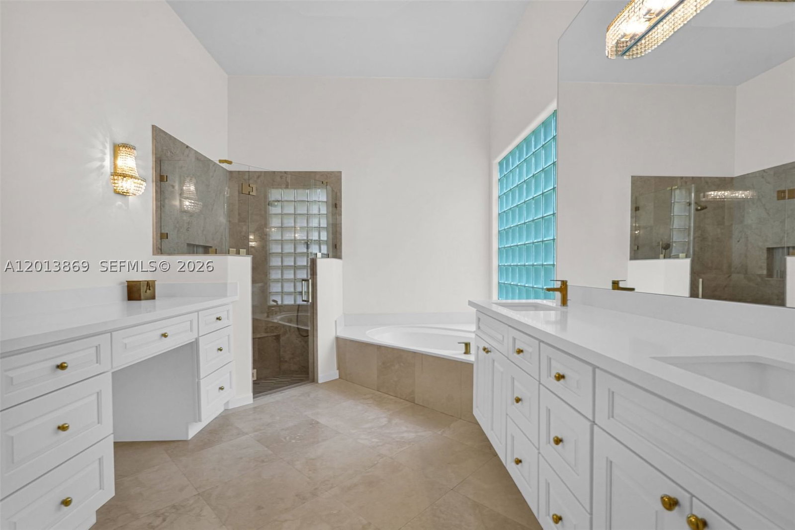 Real estate property located at 2456 Bay Isle Court, Broward, Sector 7 - Parcels F G H, Weston, FL