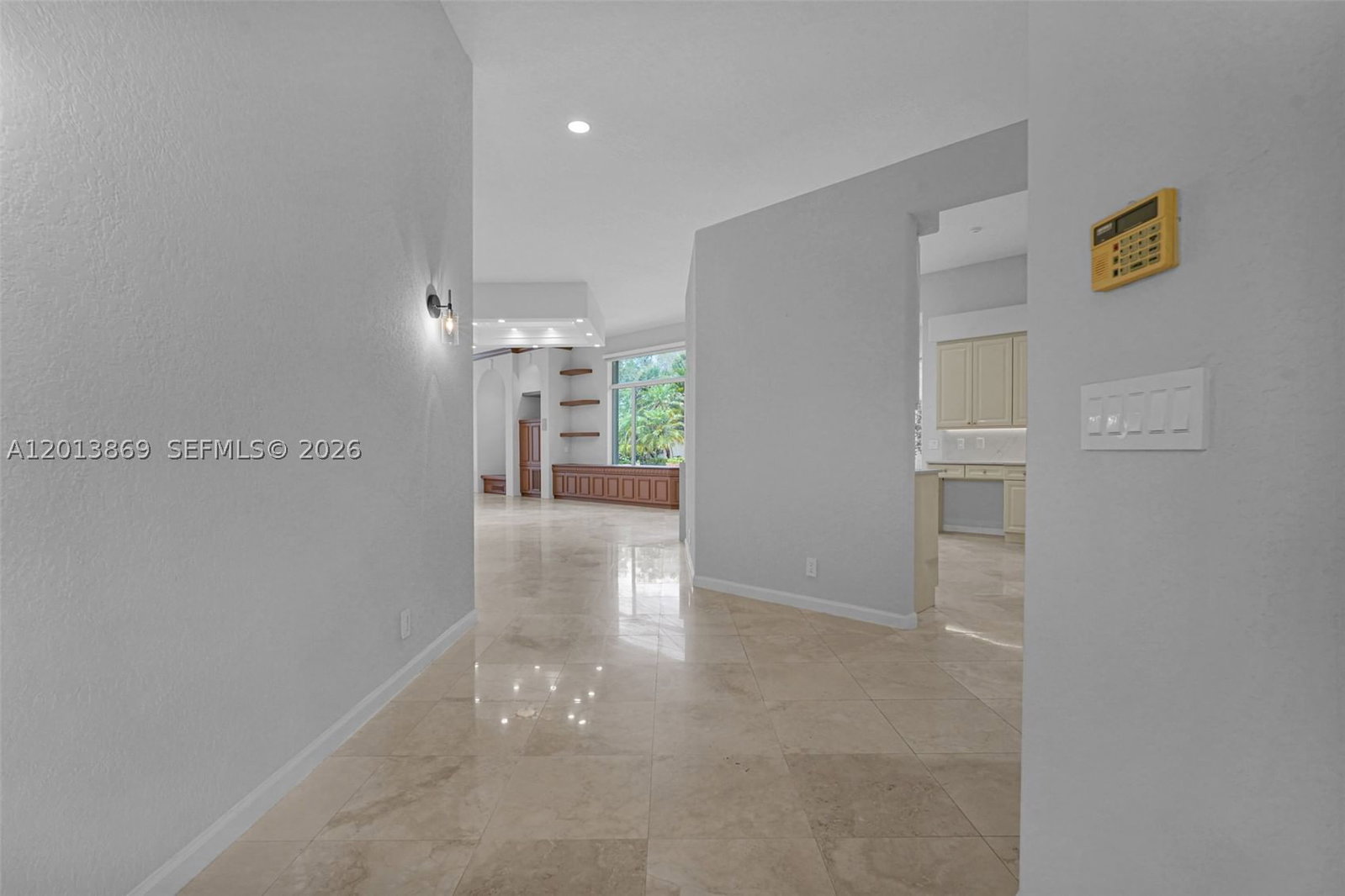 Real estate property located at 2456 Bay Isle Court, Broward, Sector 7 - Parcels F G H, Weston, FL