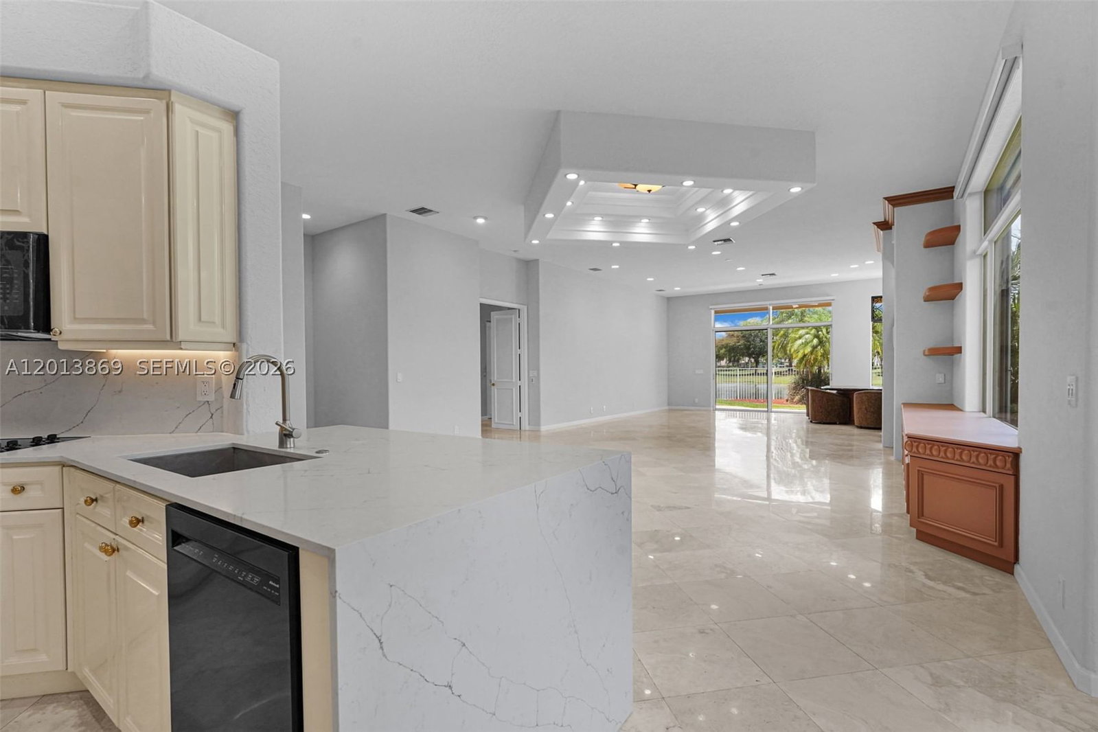 Real estate property located at 2456 Bay Isle Court, Broward, Sector 7 - Parcels F G H, Weston, FL