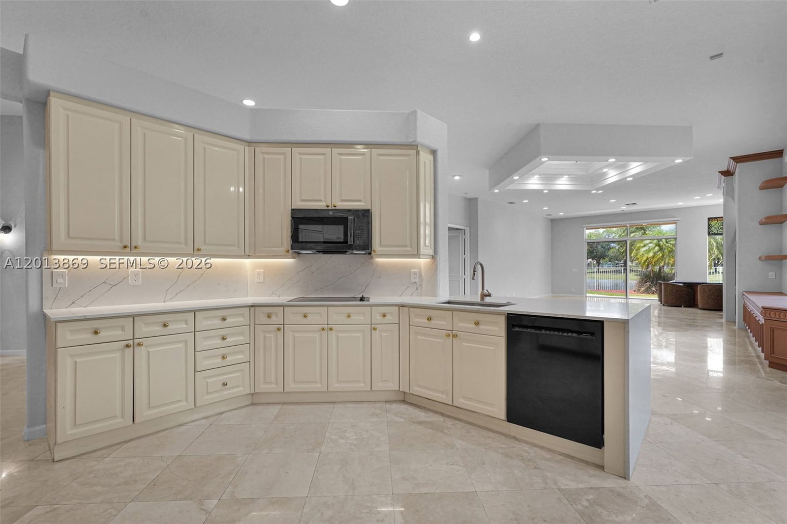 Real estate property located at 2456 Bay Isle Court, Broward, Sector 7 - Parcels F G H, Weston, FL