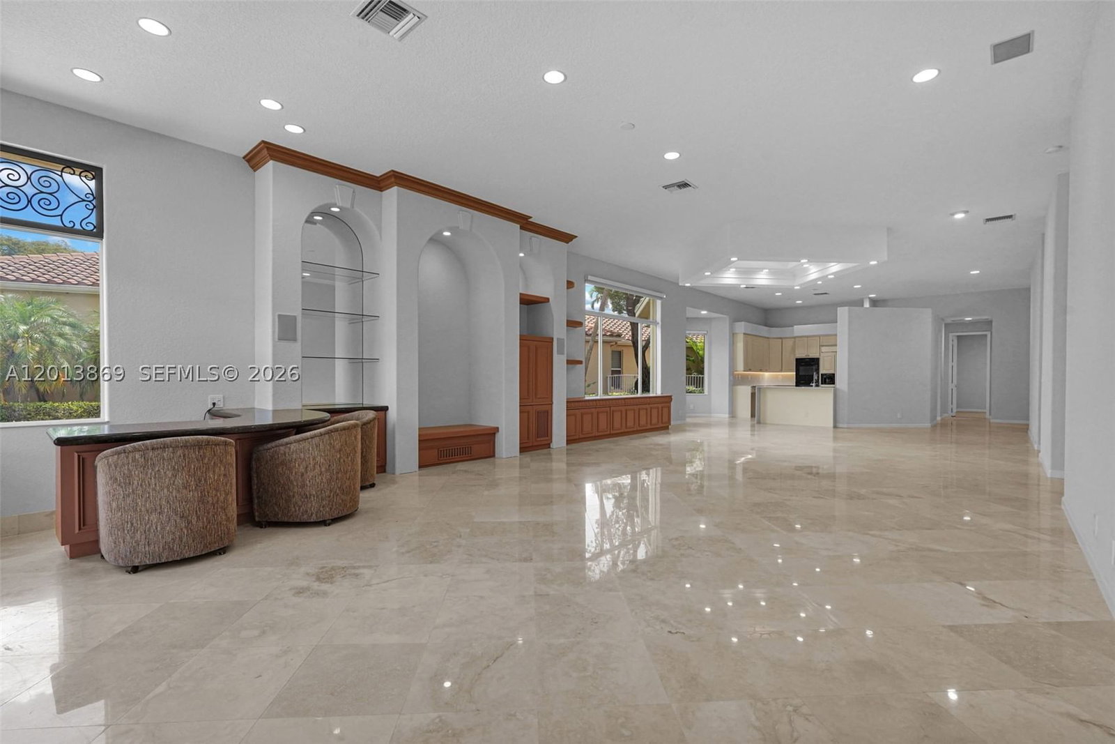 Real estate property located at 2456 Bay Isle Court, Broward, Sector 7 - Parcels F G H, Weston, FL